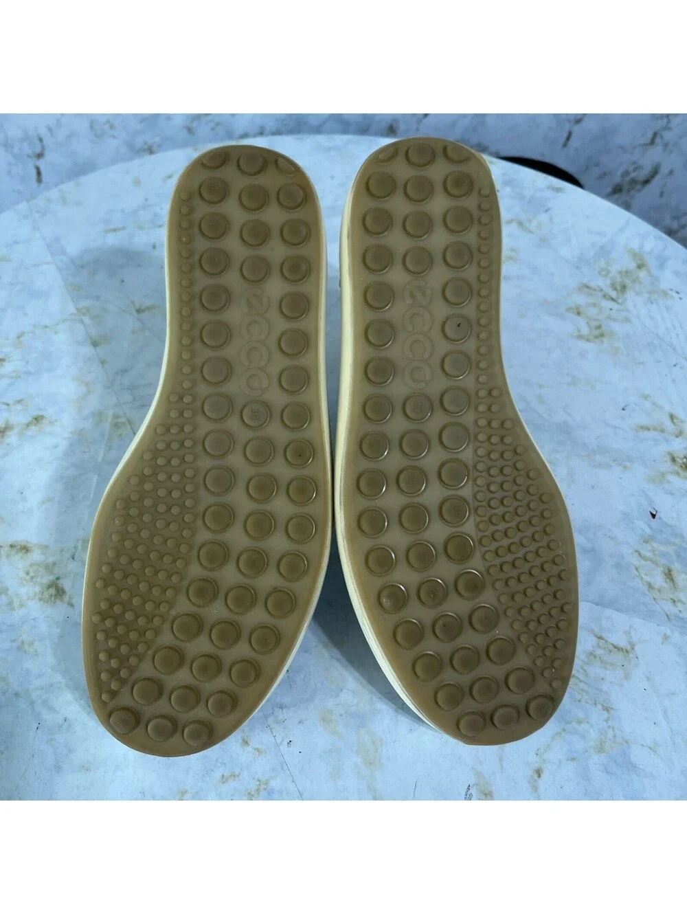Ecco upper lace